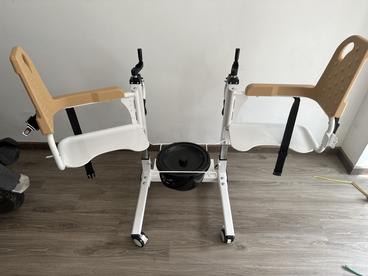 Xe di chuyển bệnh nhân Lucass D-100